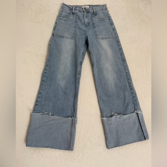 Vibrant MIU Wide  Leg Jeans Size 5 W26 Light Wash Patch Pocket Cropped Denim - Picture 2 of 16